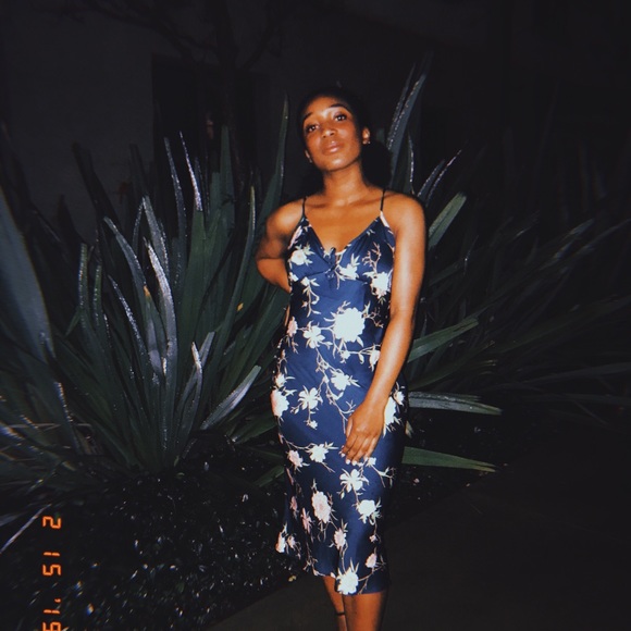 meet your posher 💕 - Picture 5 of 5